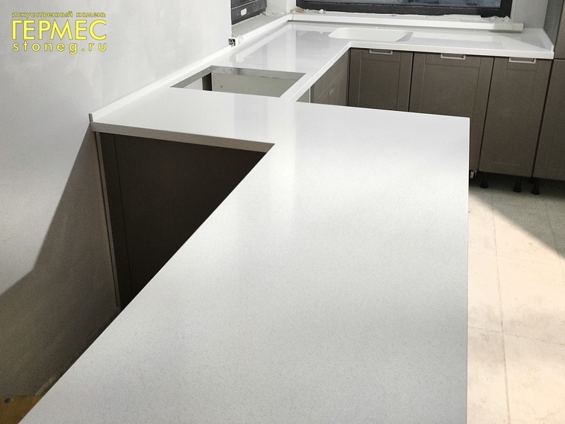 Hi-Macs G194 Sand White Granite кухонная столешница из искусственного камня